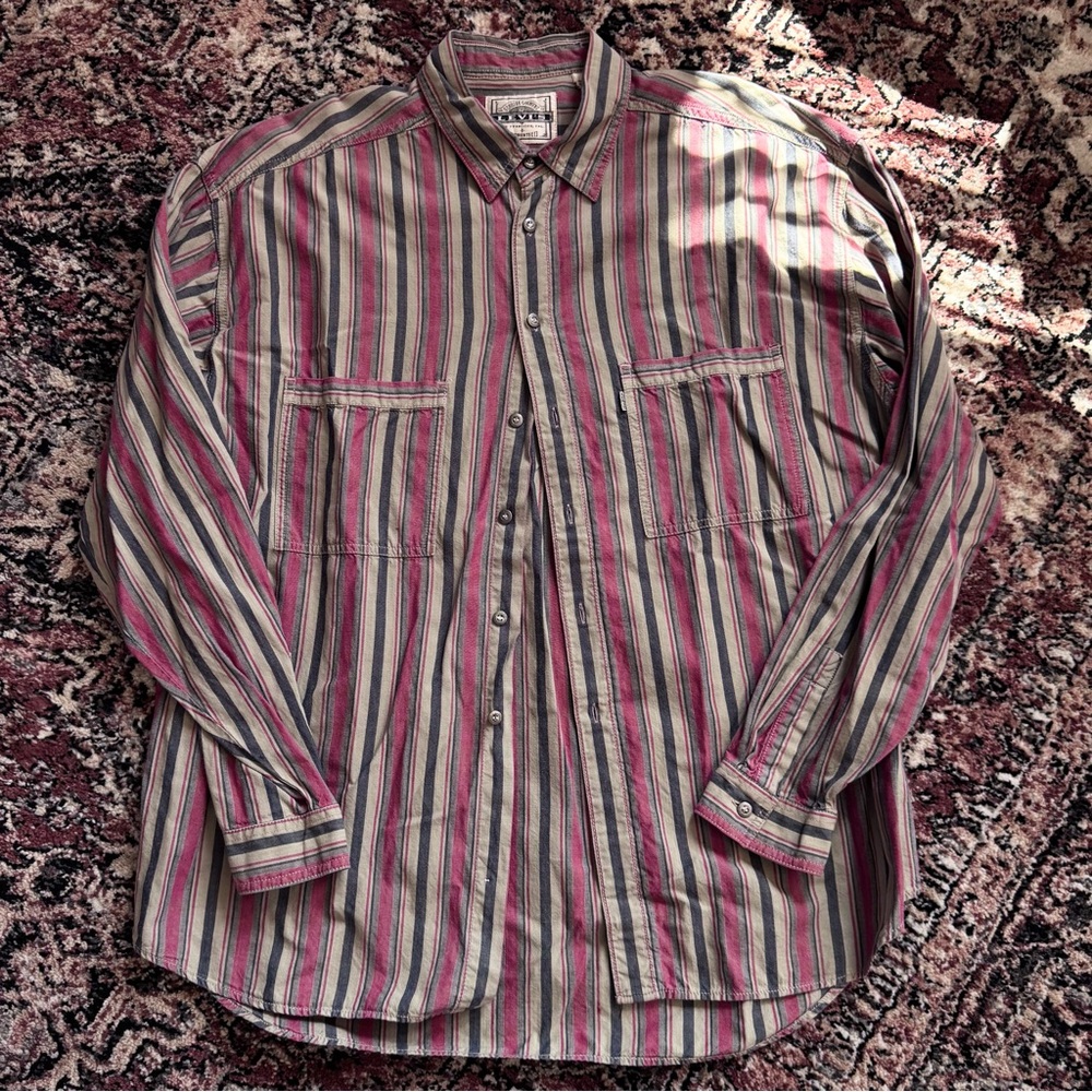 Vintage Levi's Men's Striped Button-Up Shirt